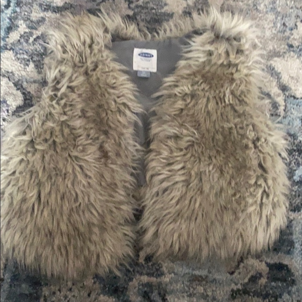 Fur vest
